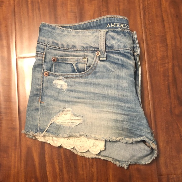 American Eagle size 6- Shortie style shorts - Picture 3 of 4